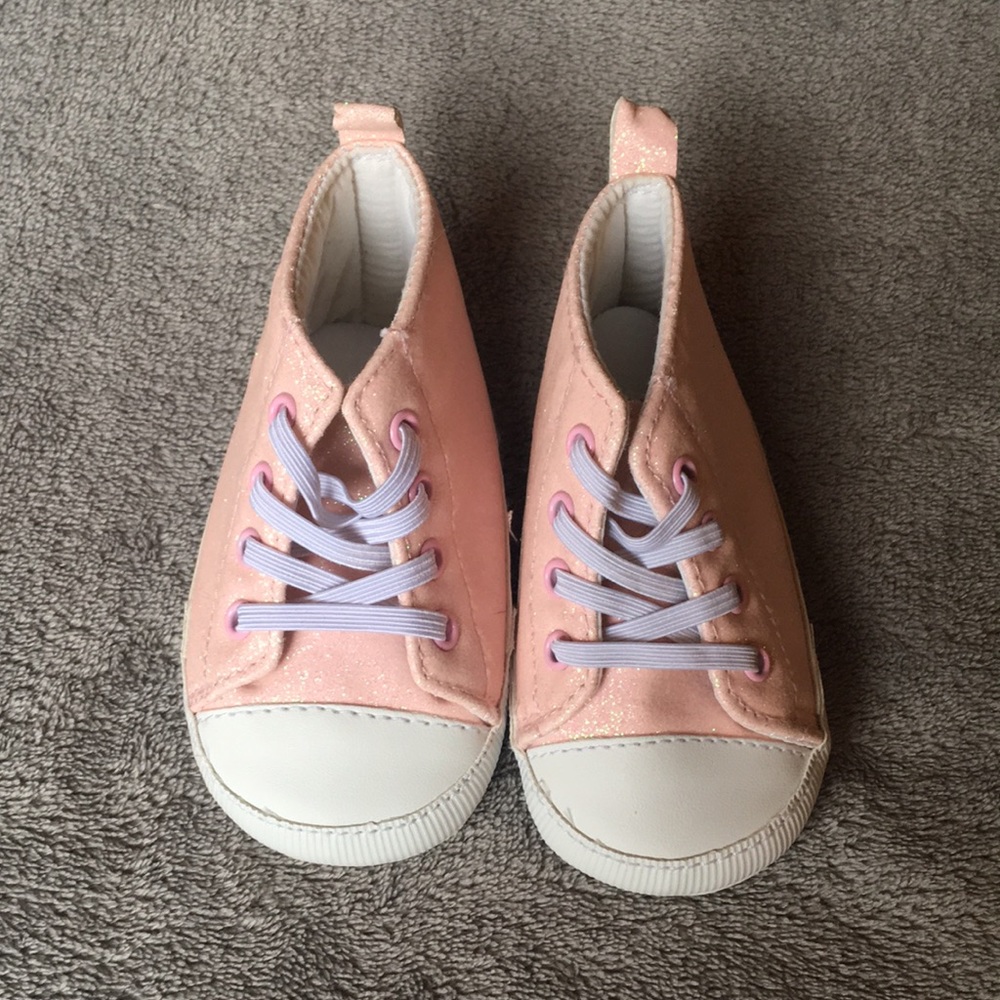 NWOT Carter’s sparkly sneakers